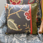 コラージュクッションJanechurchill Flower Embroidery Gray&Red&Olive